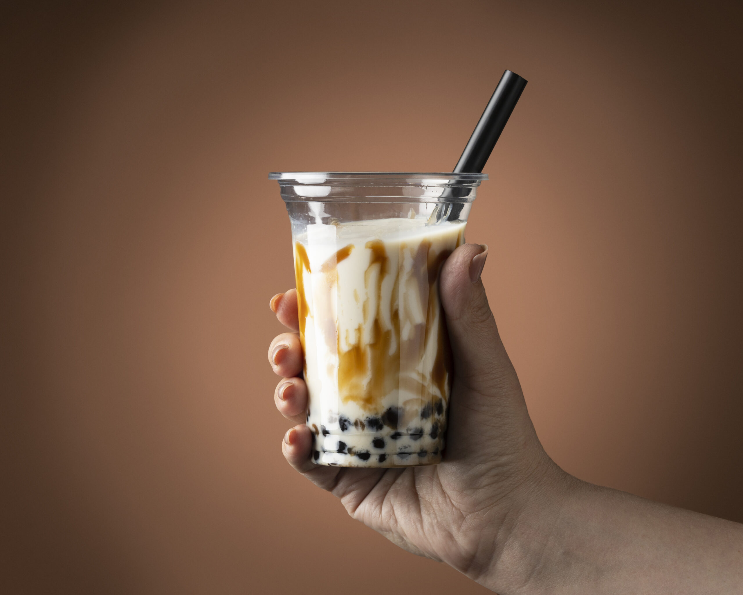 arrangement-with-delicious-traditional-thai-tea